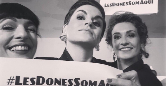 roser amills photocall gala 10 premis gaudi con miriam tortosa y agnes busquets tarrasa