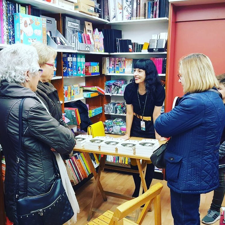 Roser Amills, presentacion de su novela sobre asja lacis