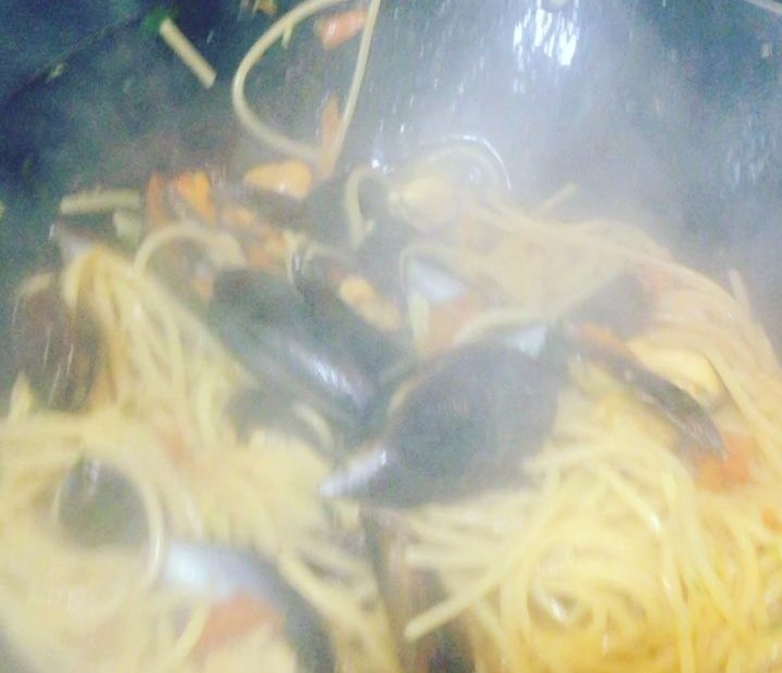 spaghetti alle cozze e ciliegino de emidio ciompi