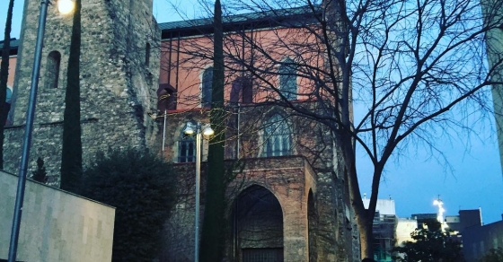 Sí, ja he arribat a #Granollers. Faig un cafetó i a les 19:30h ens reunim a la llibreria La Gralla per xerrar una estona! - Roser Amills, escritora mallorquina