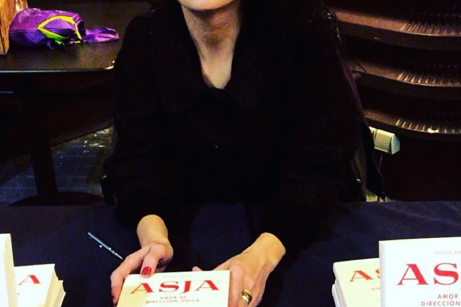 Roser Amills inicia gira de firmas de su novela sobre Asja Lacis