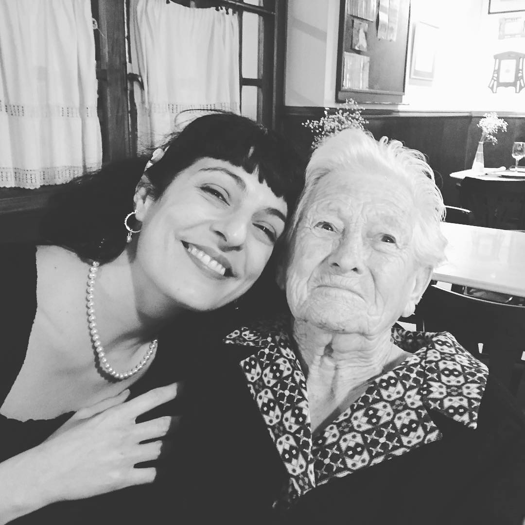 roser amills y su abuela materna Catalina Pou Barceló