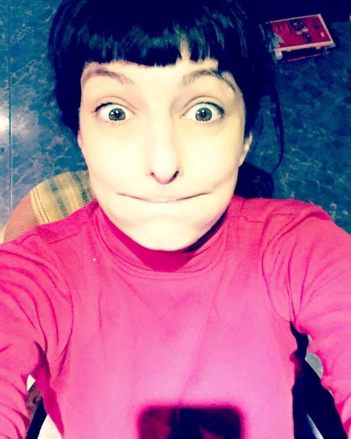 Roser Amills divertida