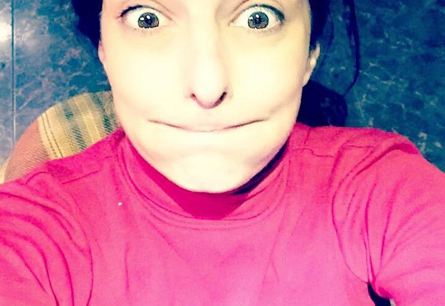 Roser Amills divertida