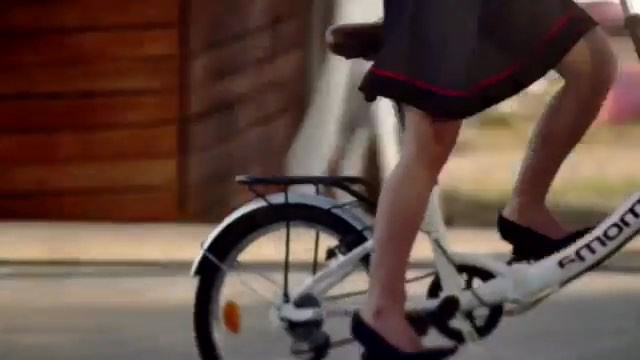 roser amills en bicicleta