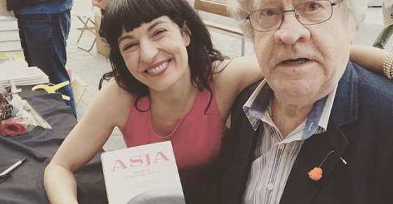 roser amills con Ian Gibson y Asja Lacis, sant jordi 2018