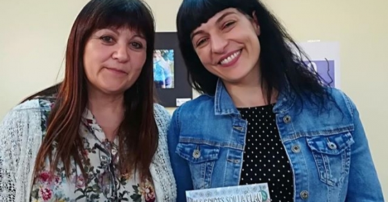 roser amills presenta "Asja. Amor de direccion unica" a la biblioteca de la llagosta