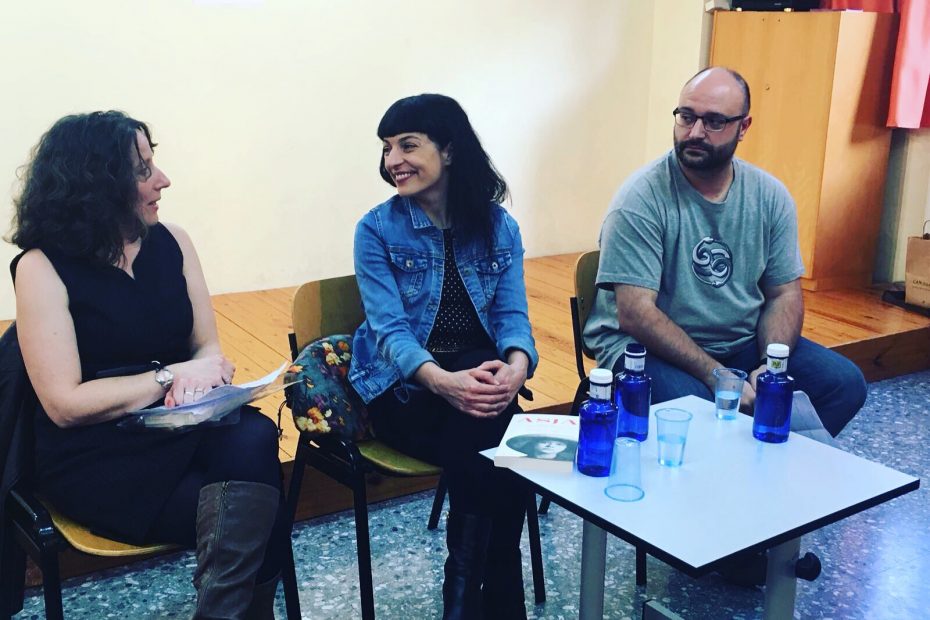 Roser Amills, presentacion con resistencia literaria