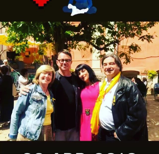 sant jordi de roser amills con lectores