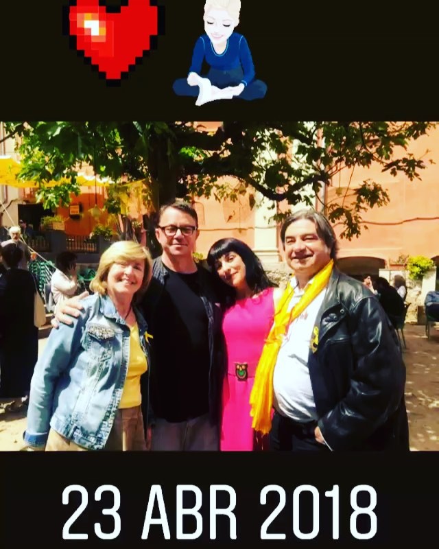 sant jordi de roser amills con lectores