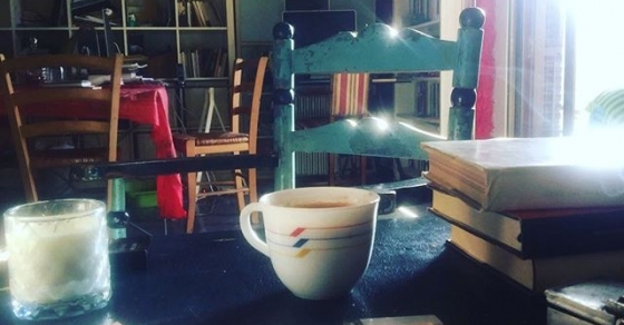 Café en el ojo del huracán de ideas :)) - Roser Amills, escritora mallorquina