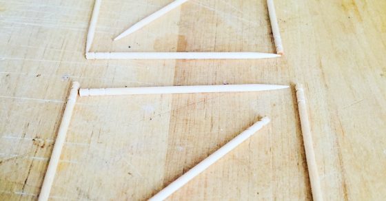 Juego: mueve 5 palillos y logra un uno (la solución, en las historias de mi instagram) - Roser Amills, escritora mallorquina
