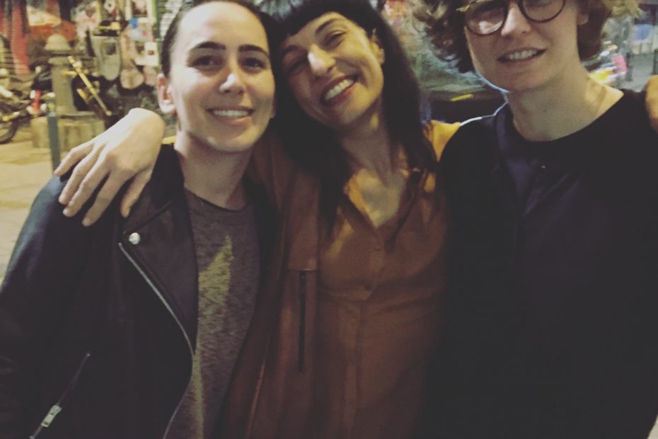 Roser Amills, Laura y Sandy