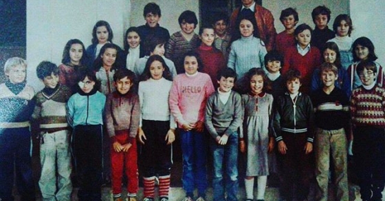 Soy la misma, con muchos años más; pista: en primera fila. Gracias Xisca por esta foto! - Roser Amills, escritora mallorquina