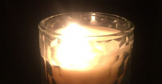 la flamme d'une chandelle #gastonbachelard - Roser Amills, escritora mallorquina