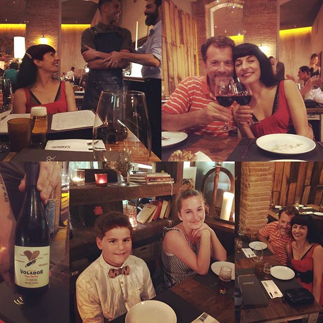 Ayer, mucho amor en @llamber_restaurant_barcelona: @heloise_gau celebró su radiante 18 cumpleaños, @arieinstagram y @juanfelixgarciaamills sus @pajaritasdemadera y @yvesuag y yo el #efectevolador de @jgrauviticultor 💕