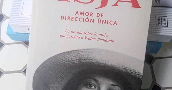 Gracias @helenmes por haber elegido #asjalacis para esta primavera! #Repost @helenmes #AsjaLacis un gran descobriment - Roser Amills, escritora mallorquina