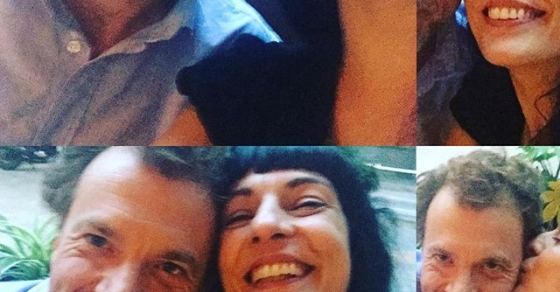 Roser Amills y David visitan la exposicion de Pere Colom