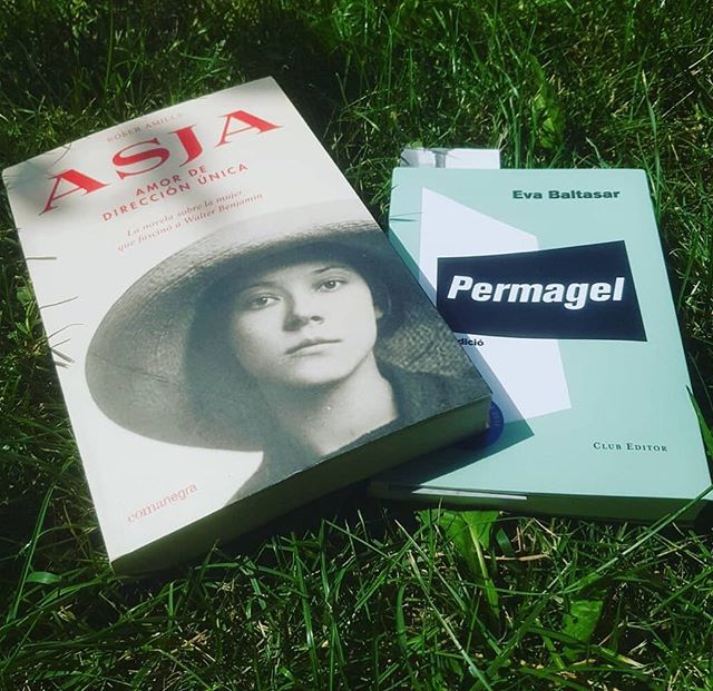 novela sobre asja lacis de roser amills i Permagel d'Eva Baltasar comprades al doria llibres de Mataró