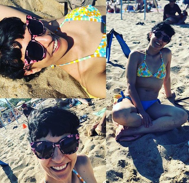 roser amills en la playa