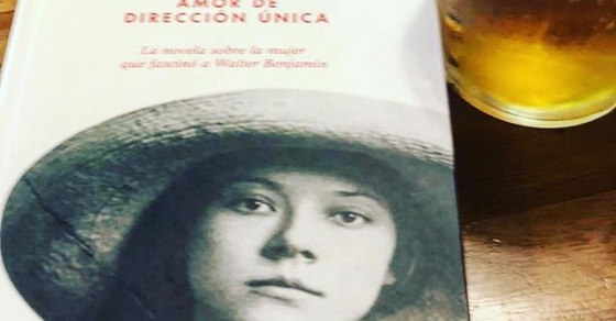 Novela Asja de Roser Amills