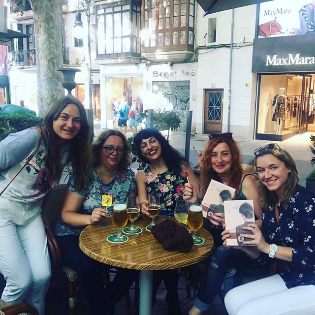 Margallida Ramon, Angela Tomas i Roser Amills