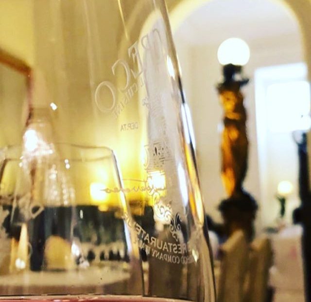 Roser Amills en una sobretaula compartida