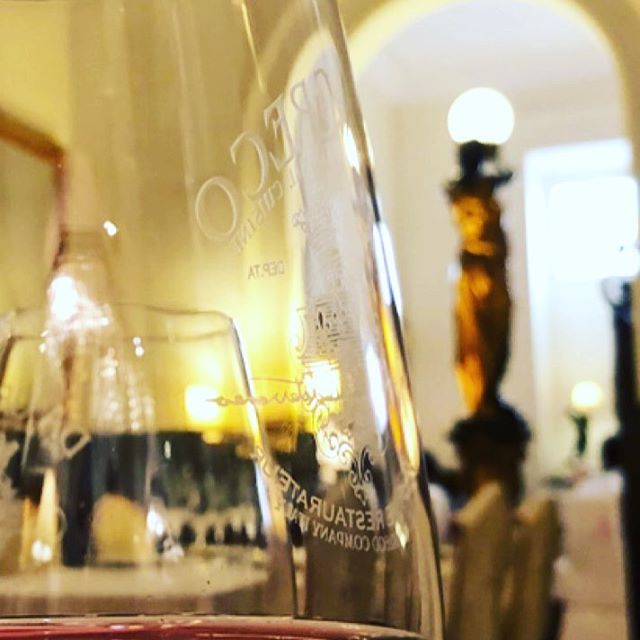 Roser Amills en una sobretaula compartida