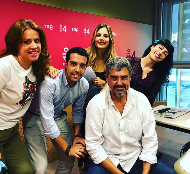 Ens hem divertit molt de 10h a 10:30h a magazine Son 4 dies de Goyo Prados: amb Vanessa Hogarth @xavi_ok @julialopez_ro a Ràdio 4 RNE