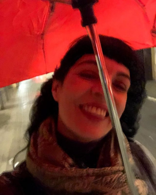 Paraguas de colores tras el calor del verano