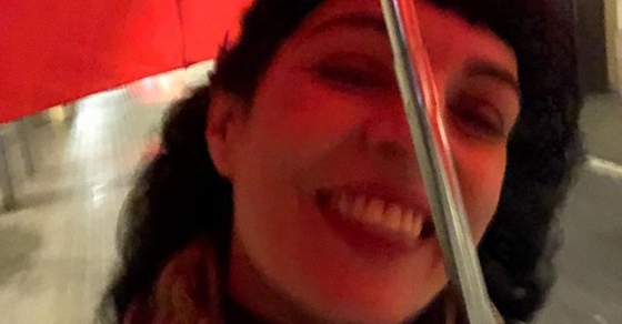 Paraguas de colores tras el calor del verano