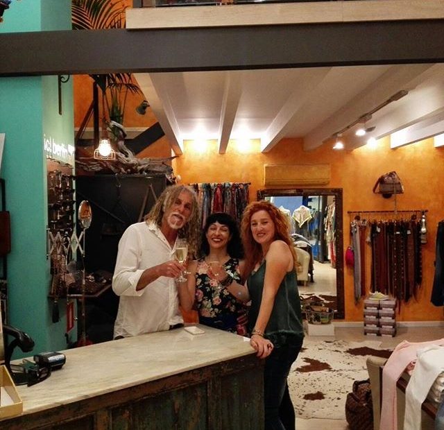 Roser Amills y Angela Tomas tienda Palma