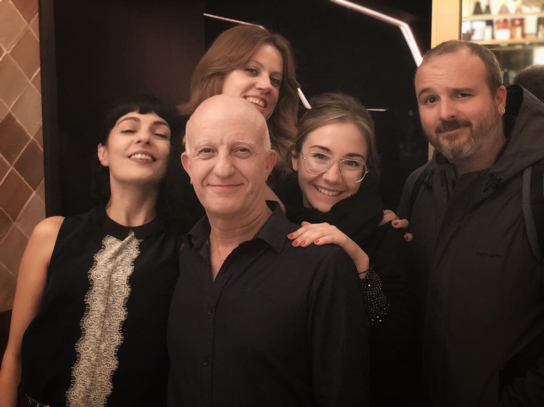 Roser Amills con Jordi Jarque, Vanessa Hogarth y Natalia Domenech