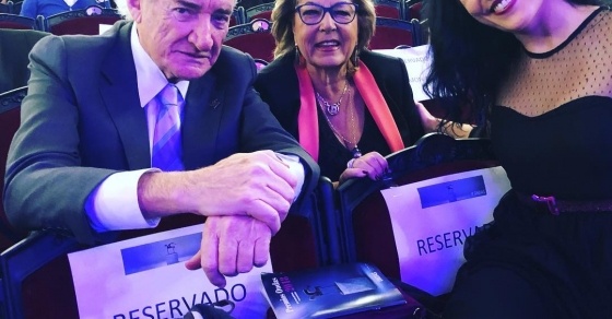 Roser Amills con Luis del Olmo y su esposa, Maite