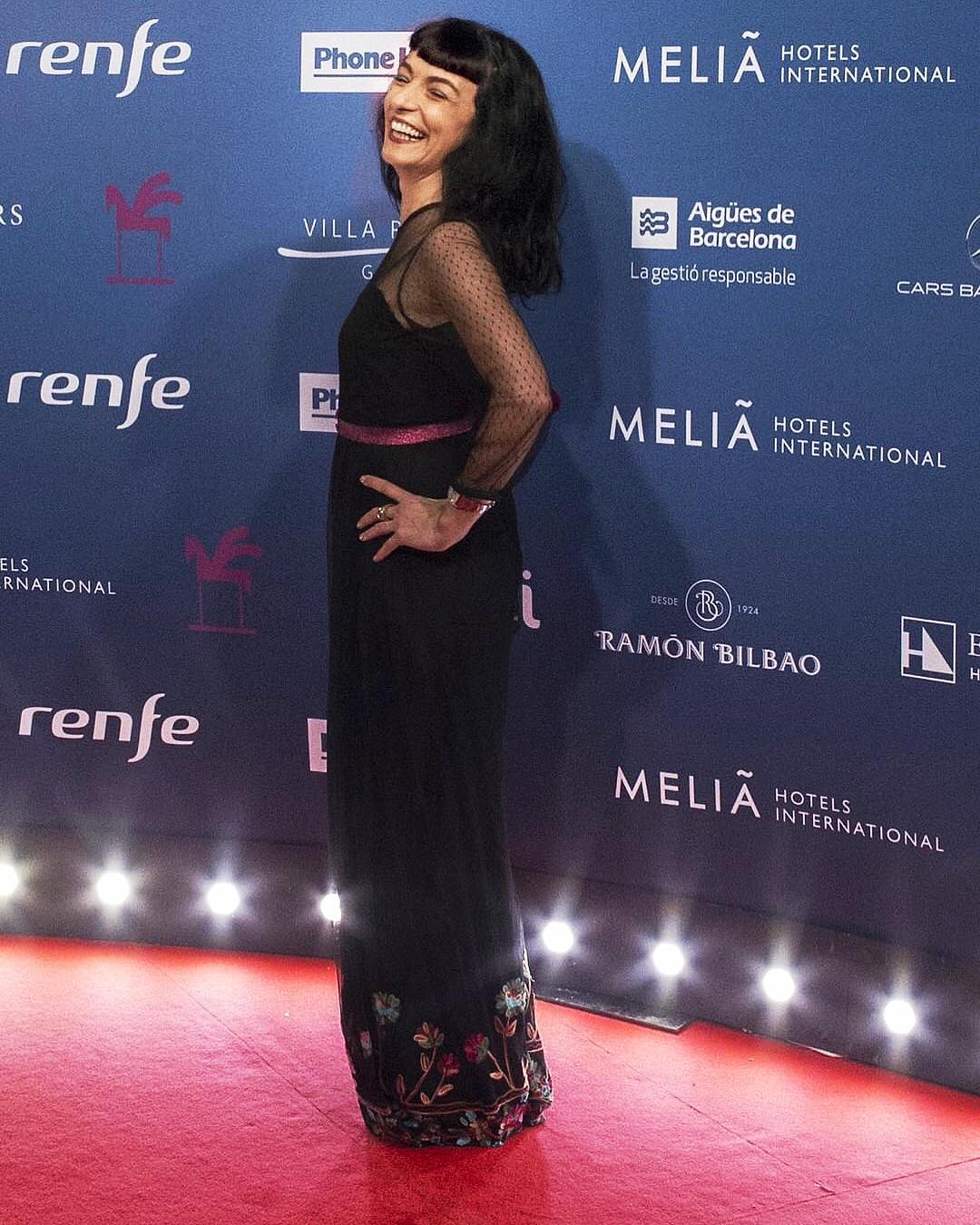 La felicidad son buenos momentos! Foto de @jordiroviralta #premiosondas2018 #amazing #love Gran Teatre del Liceu de Barcelona #greatnight #theatre #awards #igers #goodnight Premios Ondas 2018 📍@Liceu_cat Premios Ondas La SER @radiobarcelona vestit de Surkana   #surkanawoman #surkana #surkanacoleccion