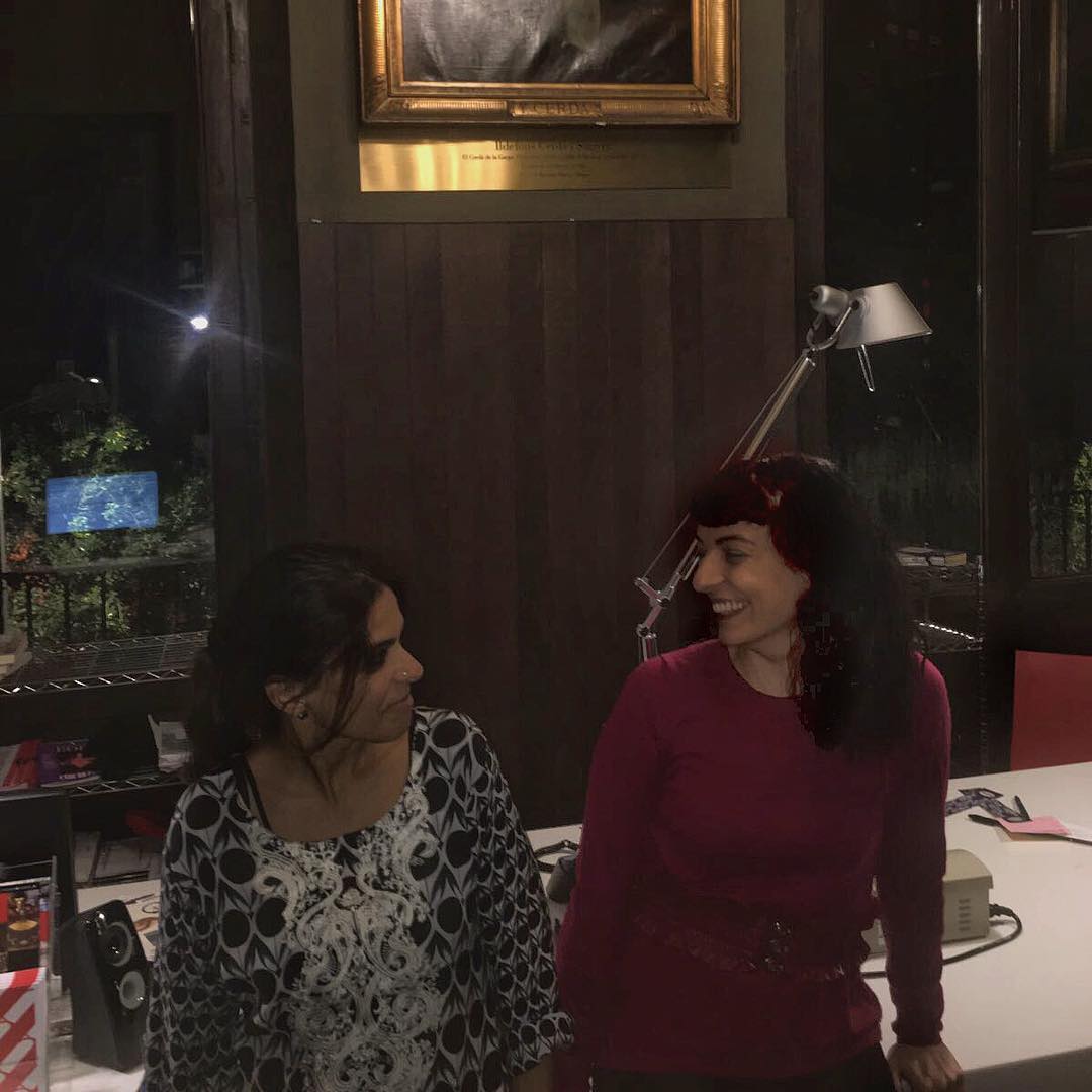 Tempesta i biblioteca de l’Ateneu Barcelonès, amb una salutació a la sàvia Tramuntana Umi.