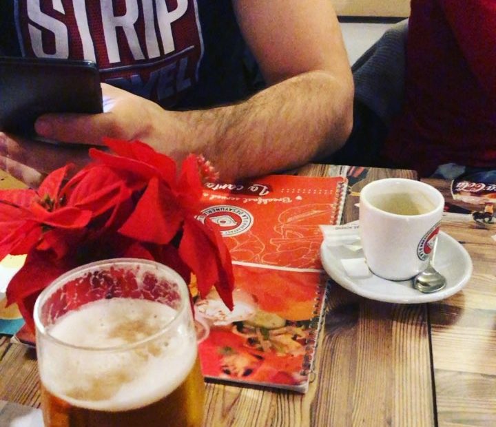 Brunch En Grupo Con Itziar Castro Para Celebrar Y Despedir Un Gran Ano