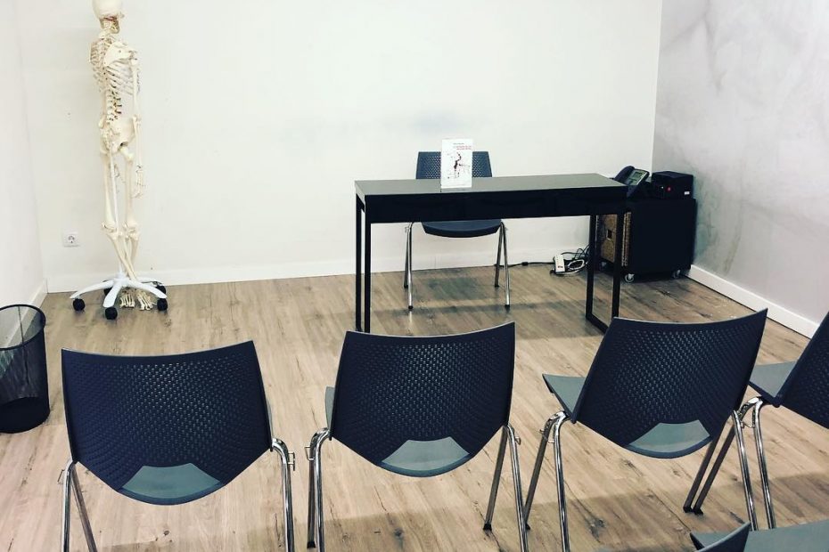 Clinica Arvila Magna, presentacion del libro de Ximo Rochera por Antonio Beneyto y Roser Amills