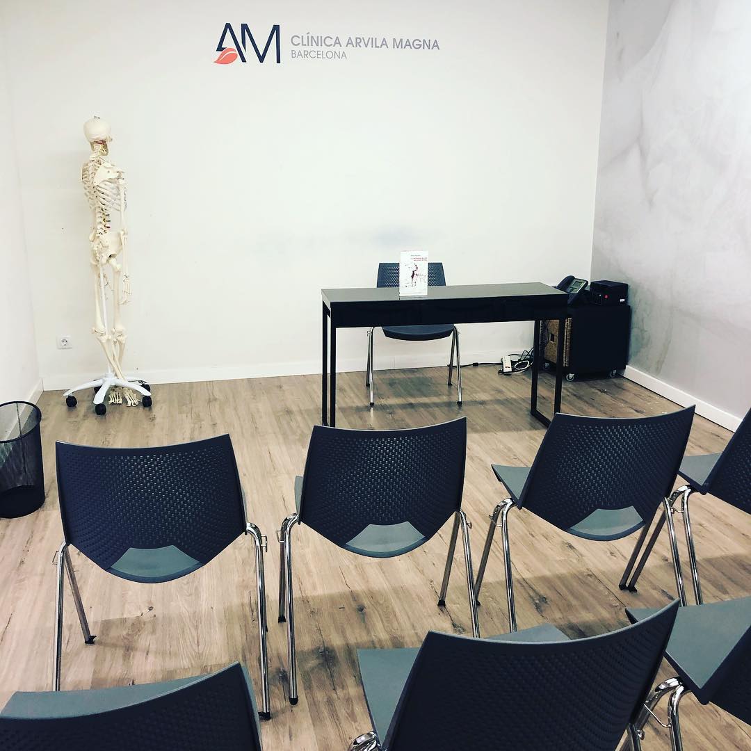 Clinica Arvila Magna, presentacion del libro de Ximo Rochera por Antonio Beneyto y Roser Amills