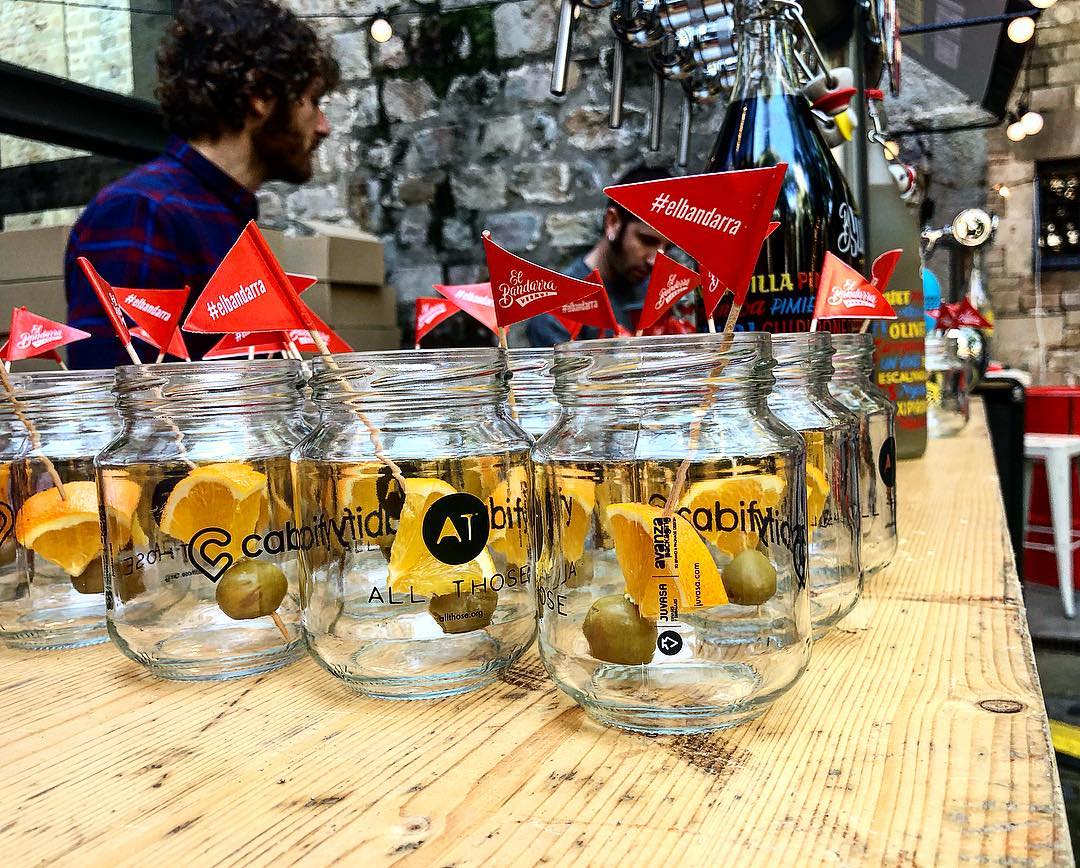 Hoy toca vermuteo en All Those con El Bandarra y La Porca, en el Museu Marítim de Barcelona