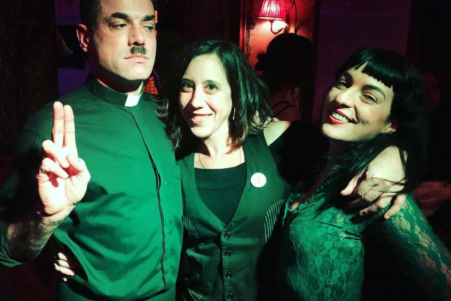 Ivette Serral y Roser Amills en madame jasmine de barcelona, con santo ivan