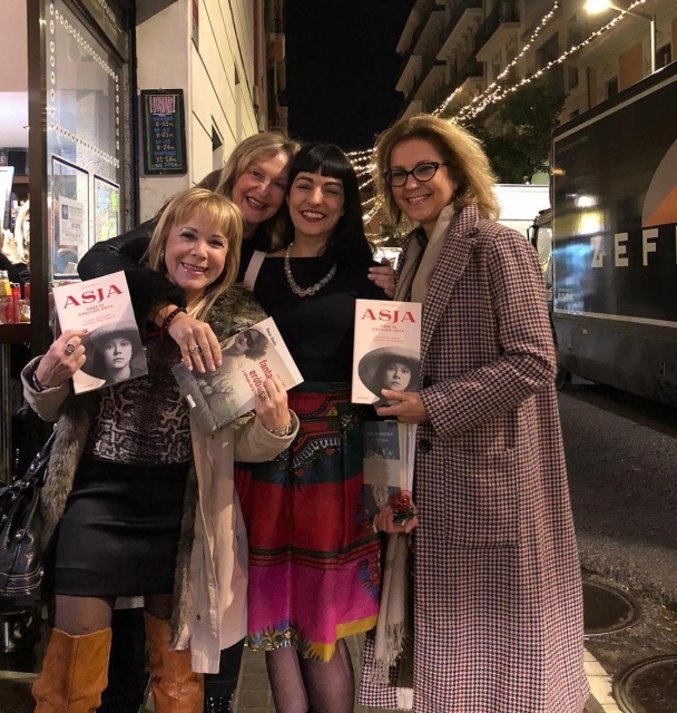 Lectoras de asja de roser amills