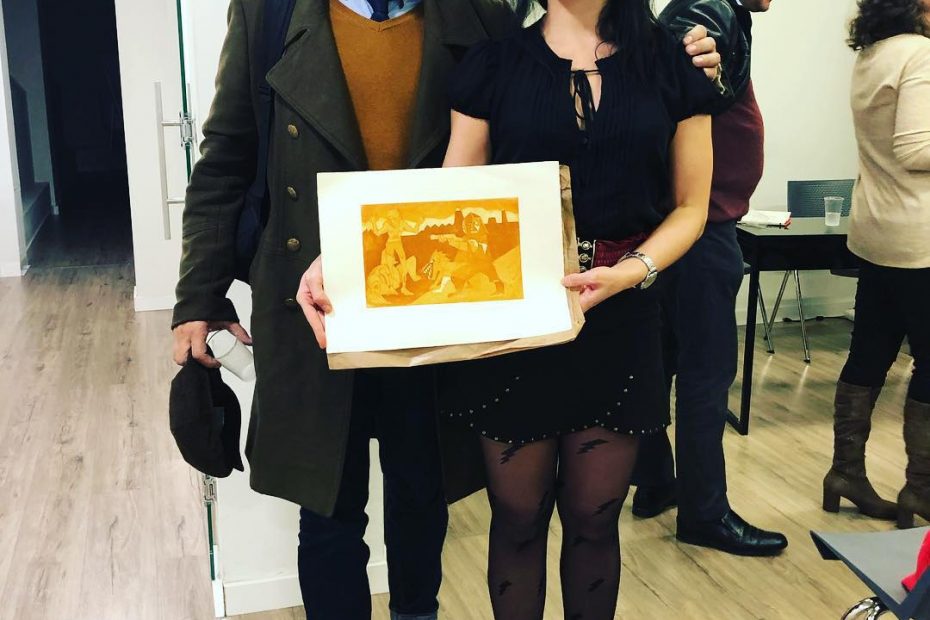 Roser Amills Agradece A Juan Melenchon El Regalo De Diego Scar Caceres De Bbromuro 2018