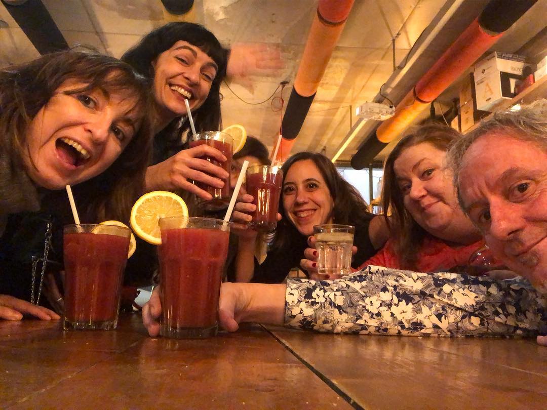 Roser Amills con Itziar castro, Ivette Serral i Laia Marsal