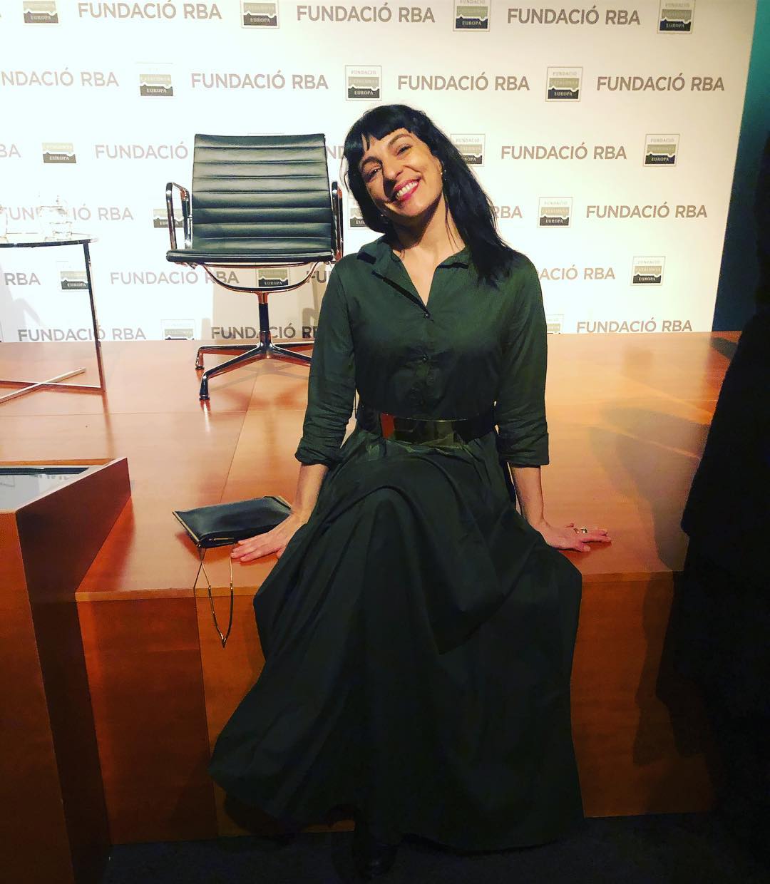 Hoy mi maravillosa Yolanda me ha vestido así de bonita de Otto van Rhusk BCN Foto de @carlospiglesias