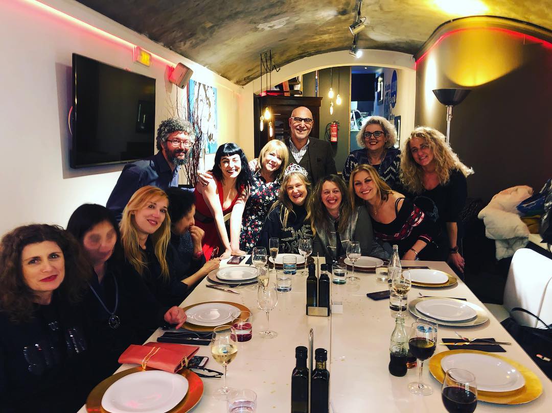 Ayer, Roser Amills celebró el cumpleaños de Yolanda, una mujer maravillosa a la que aprecia profundamente. Felicidades