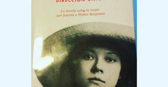 Roser Amills celebra la presencia de sus novelas en todas las bibliotecas públicas - Roser Amills, escritora mallorquina