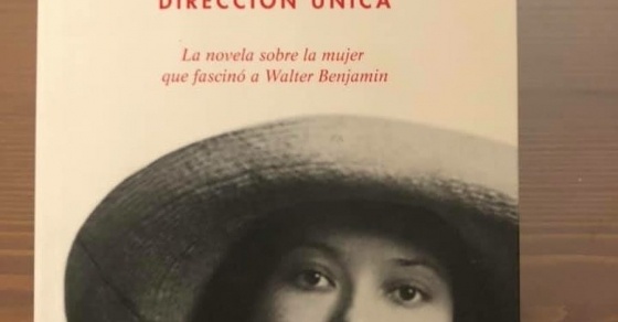 Roser Amills celebra que Asja Lacis llegue a la vida lectora de Julia Ponteceso 2 Portada de la novela Asja de Roser Amills