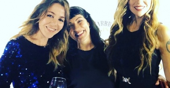 Queda inaugurado el restaurante #hahabcn por tres grandes mujeres, Ruth Jimeneztv Rebecca Brown y HA HA que es su madre y, desde hoy, la nuestra :)) 2 Queda inaugurado el restaurante Haha Barcelona por tres grandes mujeres: Ruth Jiménez, Rebeca Brown y la fundadora del proyecto, que desde hoy también lo es para quienes lo visitan. Vestido de Otto Van Rusk BCN y cinturón de Santa Eulalia 1843.