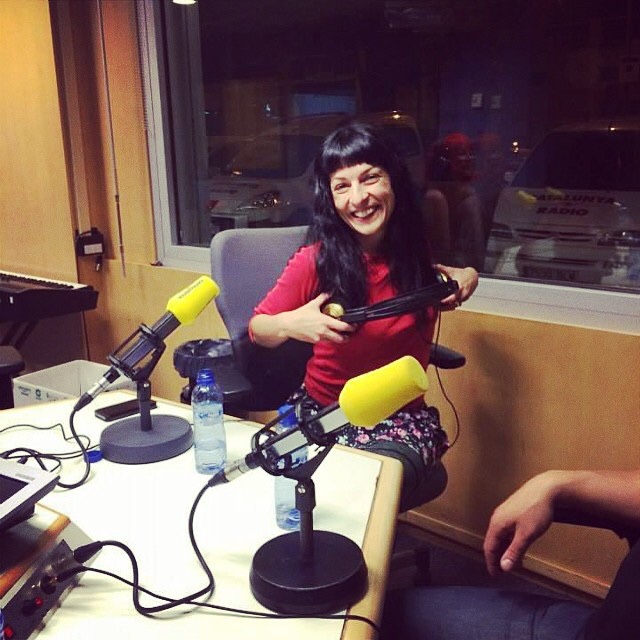 roser amills a l'estudi de catalunya radio